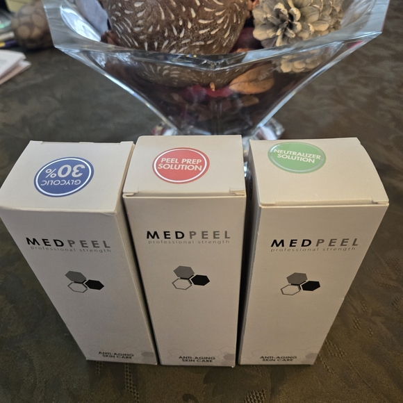 Anti-Aging/ Acne Facial Care Glycolic 30% Peel Set - Picture 2 of 4